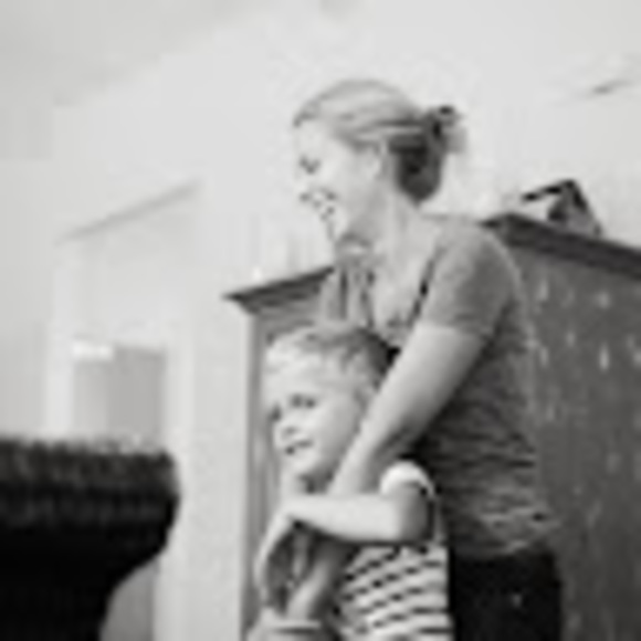 Meet your Posher, Leslie - Picture 1 of 1